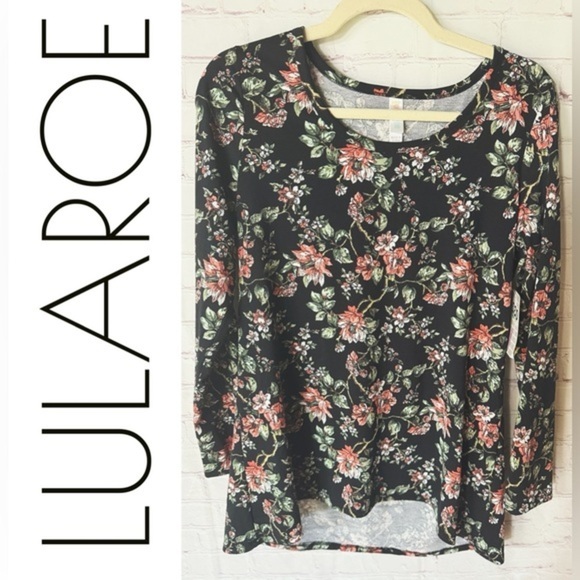 LuLaRoe Tops - LuLaRoe NEW Lynnae Women's Black Floral Top -M-